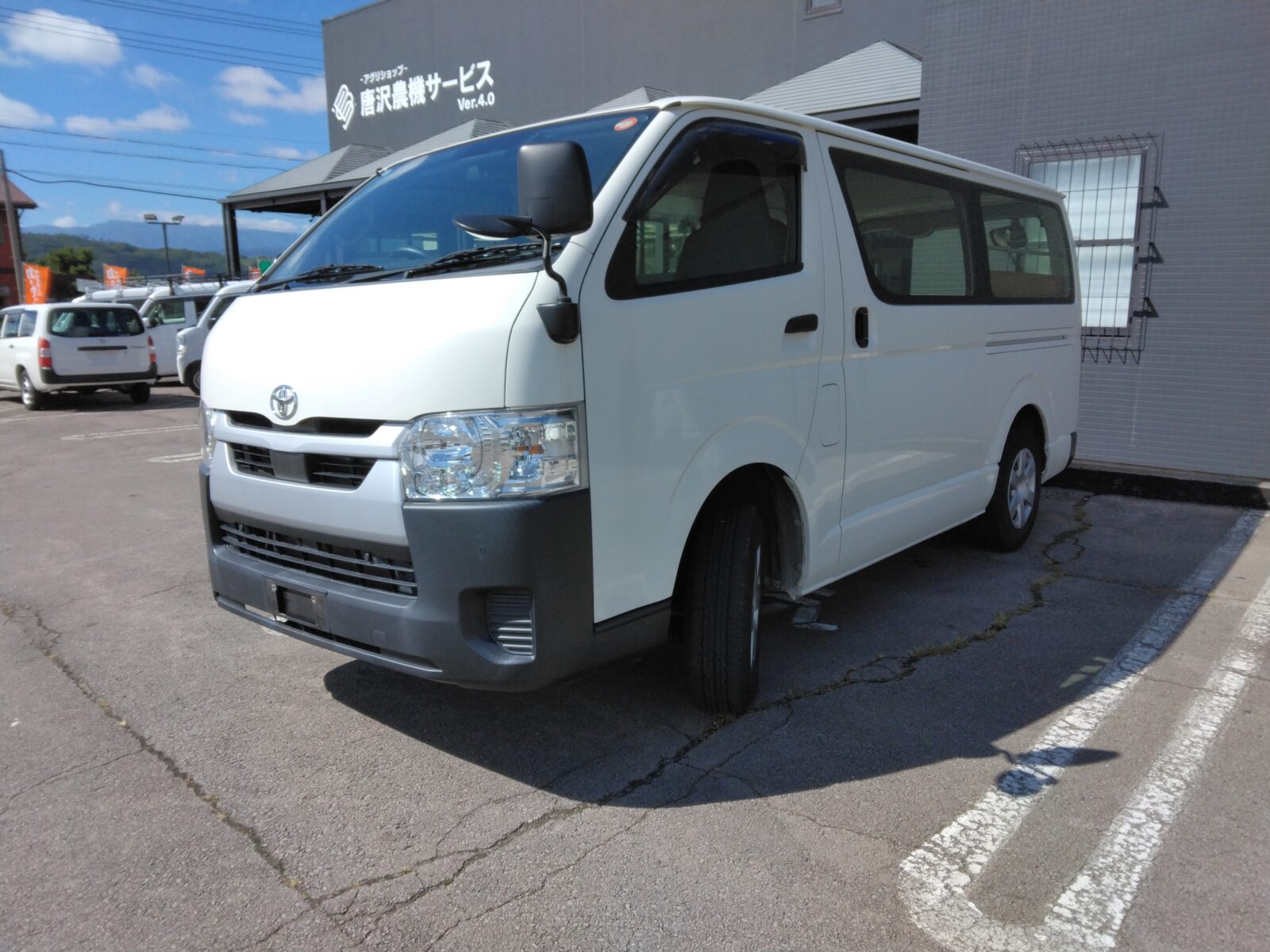 トヨタ ハイエース（3枚目）