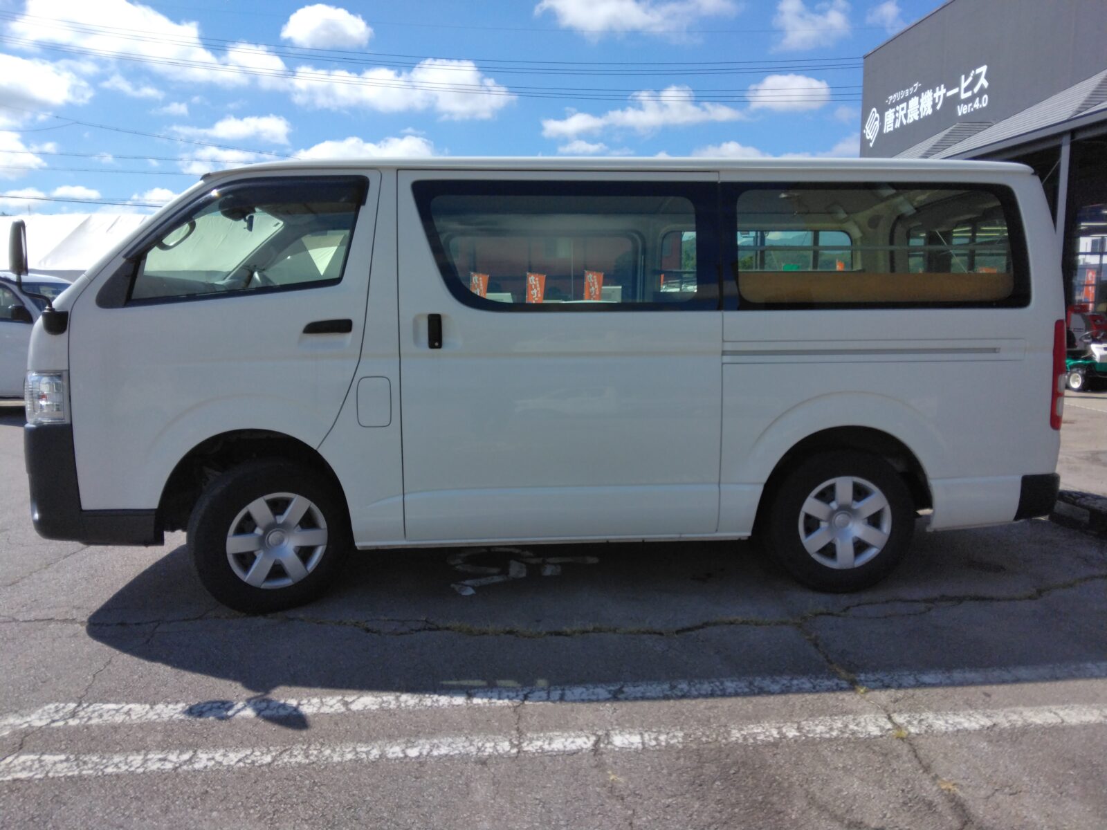 トヨタ ハイエース（4枚目）