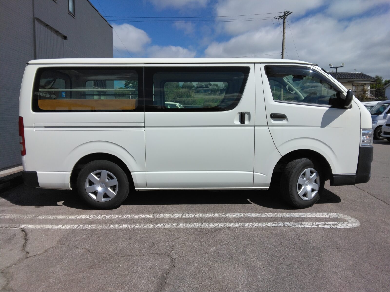 トヨタ ハイエース（8枚目）